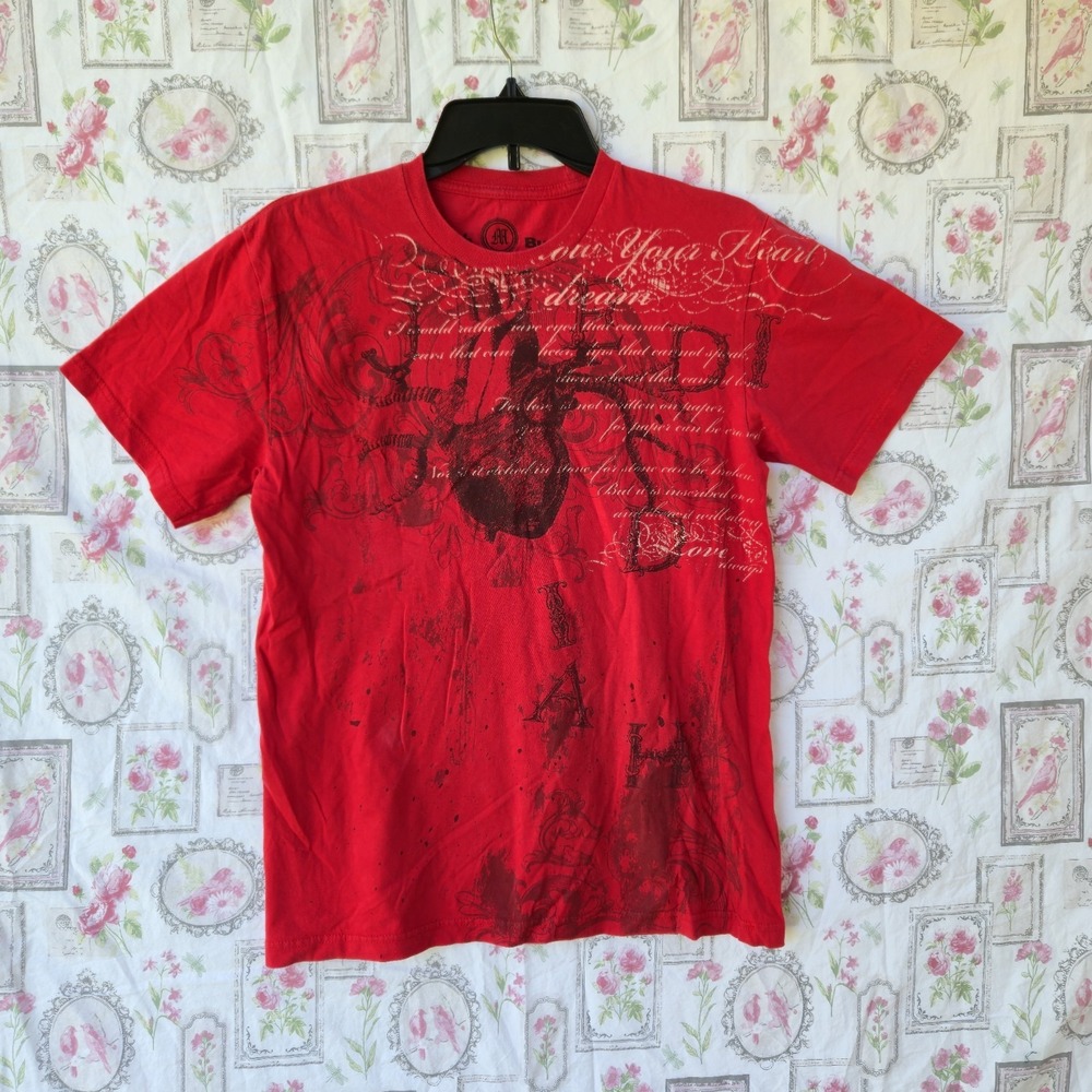 BKE The Buckle Men's Shirt Size M Y2K Tattoo Goth Beating Heart Graphic T